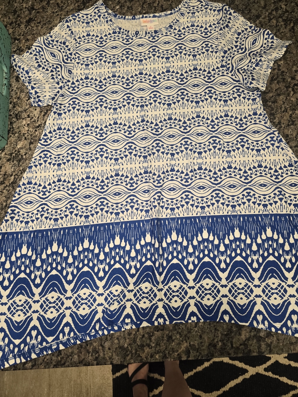 LuLaRoe Blue and White Patterned Short Sleeve Top